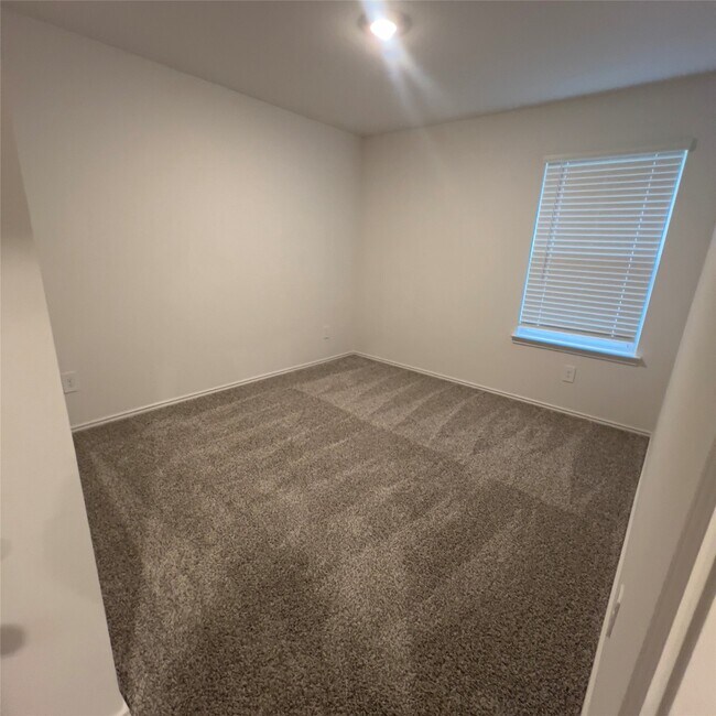 Building Photo - 3822 Zoeys Wy