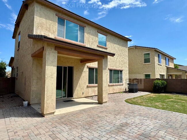 Building Photo - 5 bedroom Gilbert home