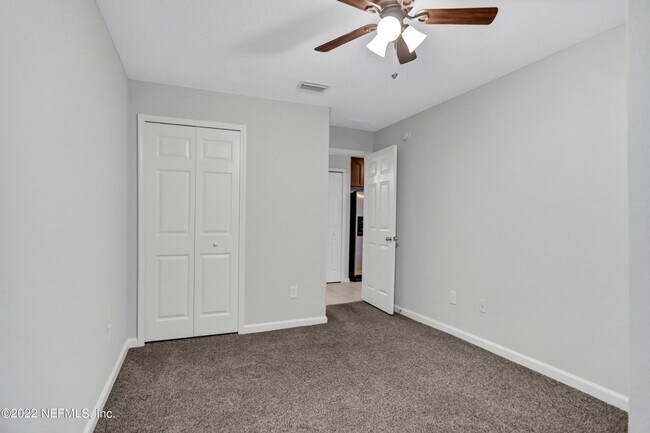 Building Photo - 7051 Deer Lodge Cir