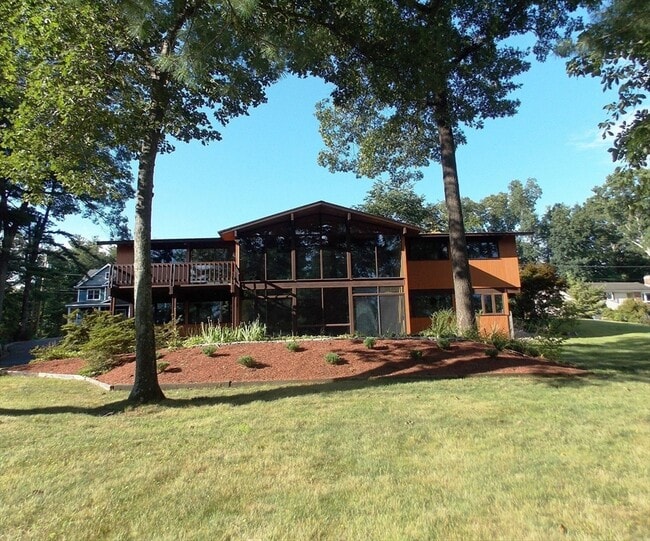 Primary Photo - 150 2nd Rd