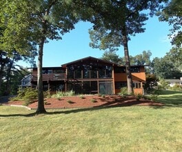 Building Photo - 150 2nd Rd