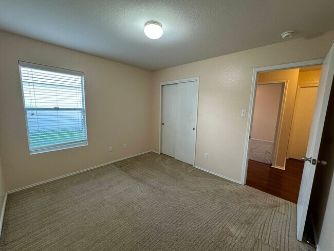 Building Photo - 3-Bedroom House for Rent in Killeen