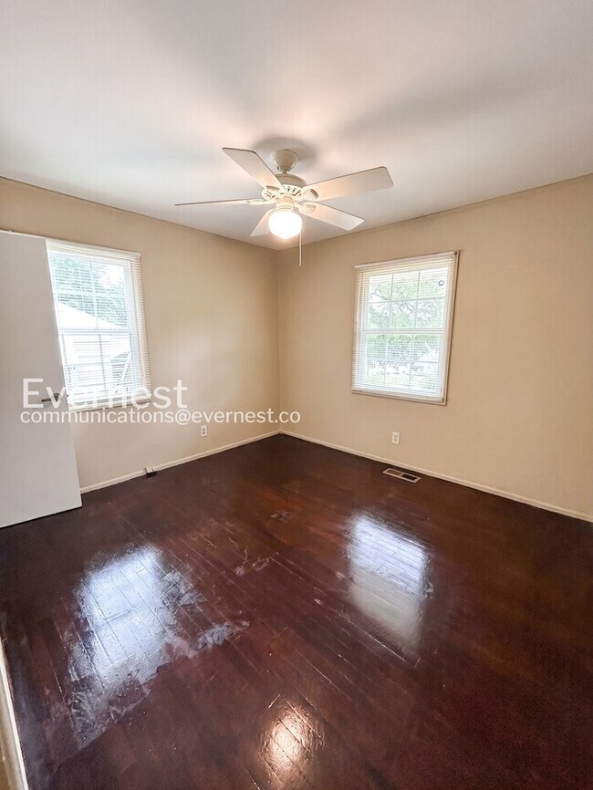 Building Photo - 1242 Addison Ave