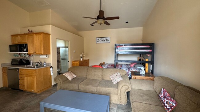 Building Photo - Long or Short Term Furnished Rental. Pool ...