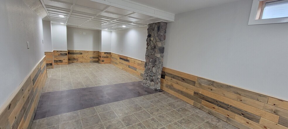 Building Photo - 312 38th St