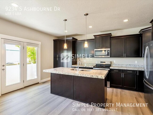 Building Photo - 9234 Ashbourne Dr