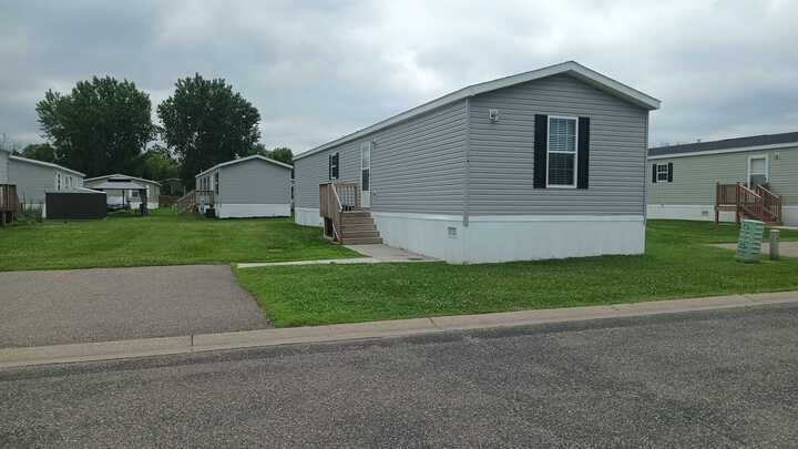 Building Photo - 74 Meggan Dr