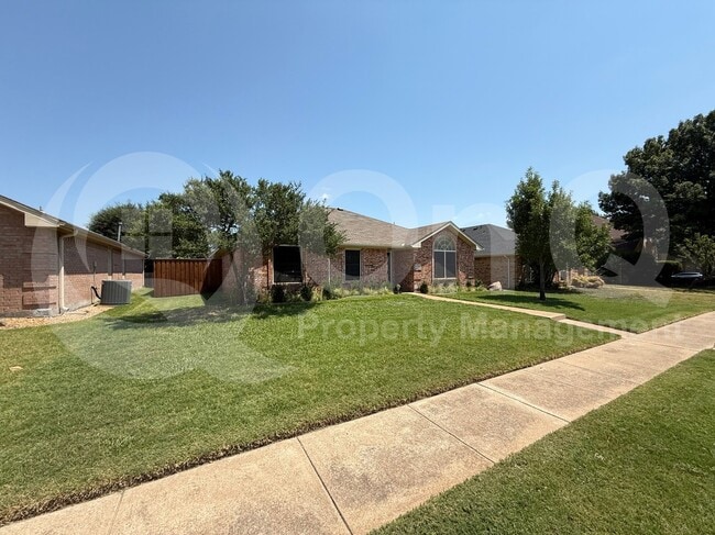 Primary Photo - 8108 Bells St