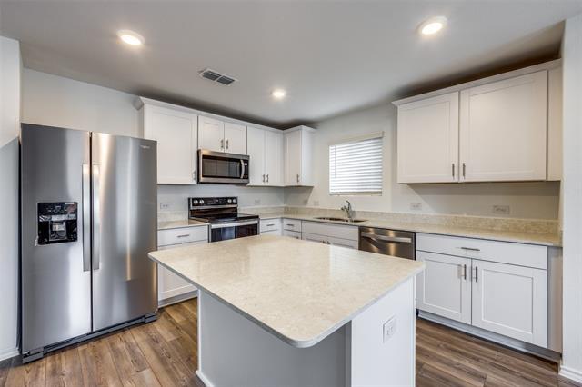 Building Photo - 858 Breakwater Dr