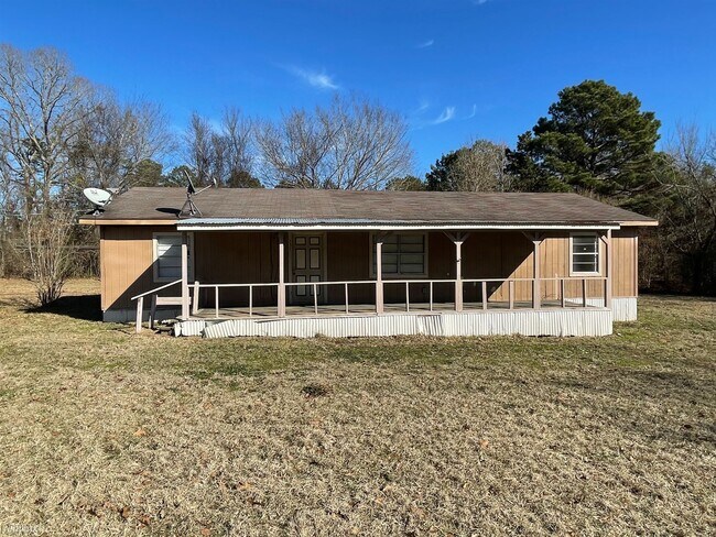 Primary Photo - 9822 Rosborough Springs Rd