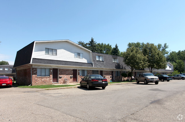 Green Acres Townhomes - Green Acres Town Houses