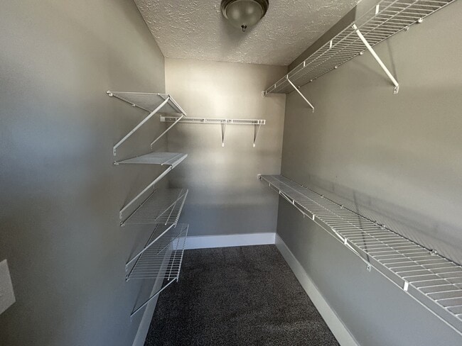 Building Photo - 222 Jasmine Row