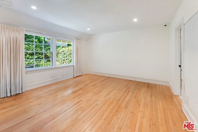 Building Photo - 797 Amalfi Dr