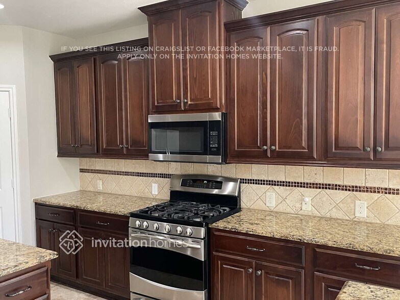 Building Photo - 16002 Maple Shores Dr