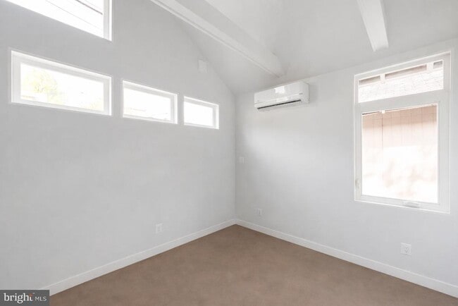 Building Photo - 1209 Gallatin St NW