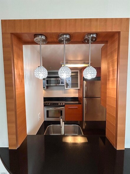 Building Photo - 526 Pacific Ave