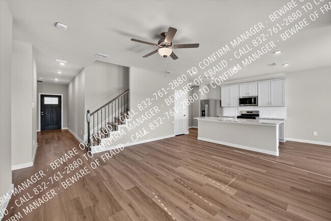 Building Photo - 2405 Nicole Dr