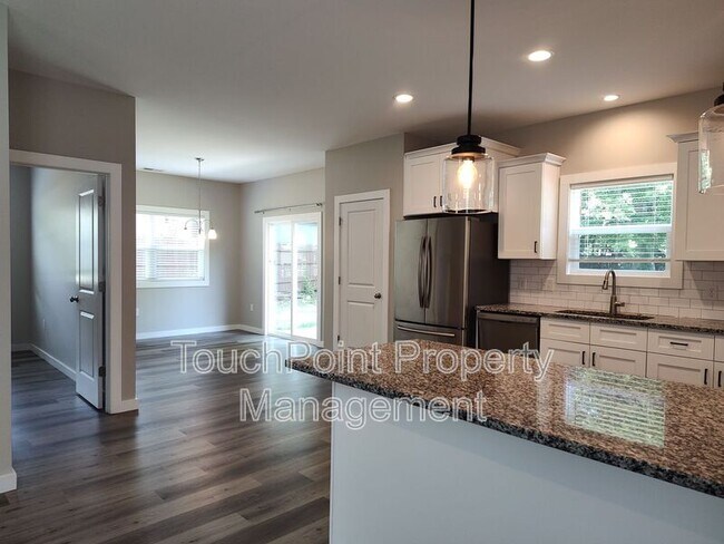 Building Photo - 4525 Lindsay Ln