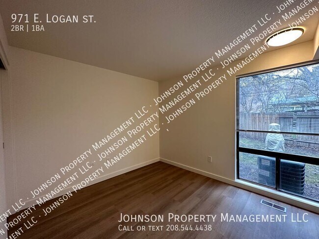 Building Photo - Beat this location!  At base of Boise Foot...