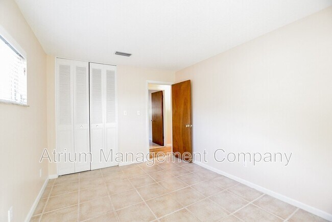 Building Photo - 1318 Kewannee Trail