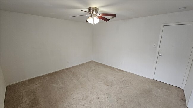 Building Photo - 975 N Red Cedar Cir