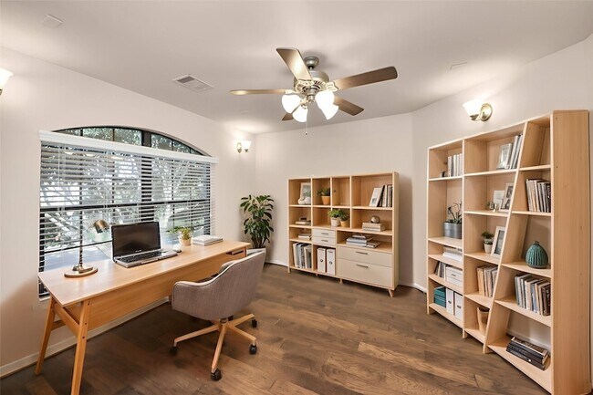Building Photo - 5038 Gold Haven Dr