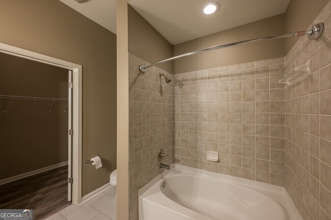 Building Photo - 5300 Peachtree Blvd