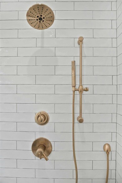 Building Photo - 319 Akaloa Dr