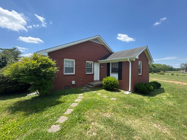 Building Photo - Quiet 2BR Duplex Living Near Old Hickory Lake