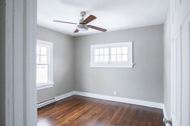 Building Photo - 501-503 W Norman