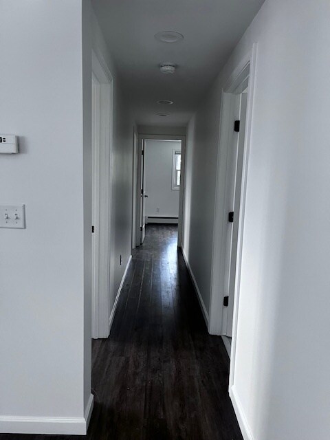 Building Photo - 172 S Maple St