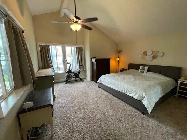 Building Photo - 1029 Silver Stallion Dr