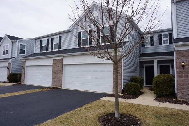 Building Photo - 210 Portage Ln
