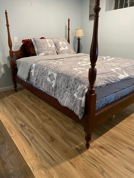 Furnished room - 3107 S Fox St