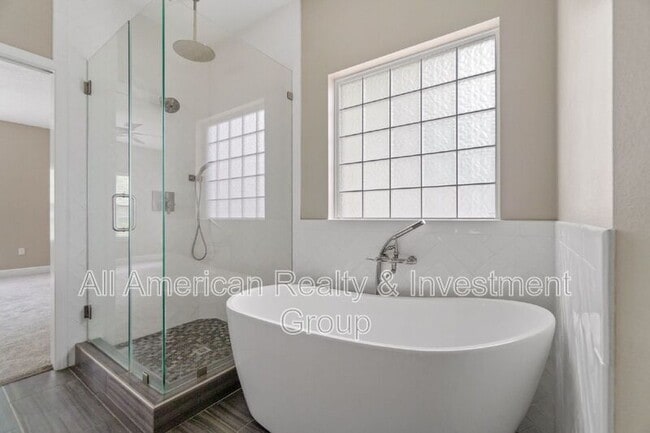 Building Photo - 4301 Hidden Lakes Dr