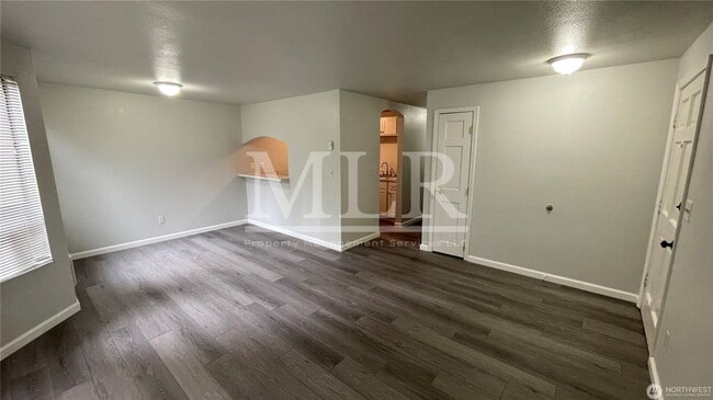 Building Photo - 1700 Lake Park Dr SW