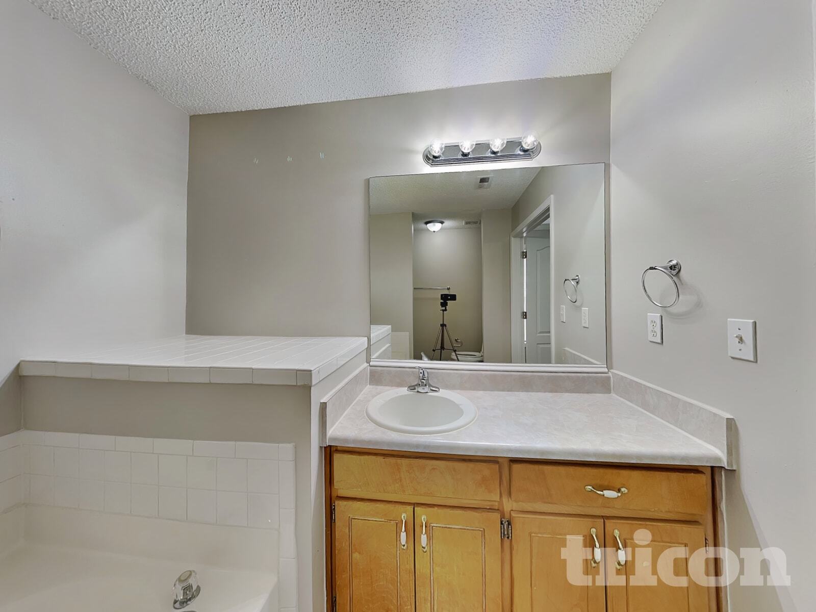 Building Photo - 10162 Commons Way