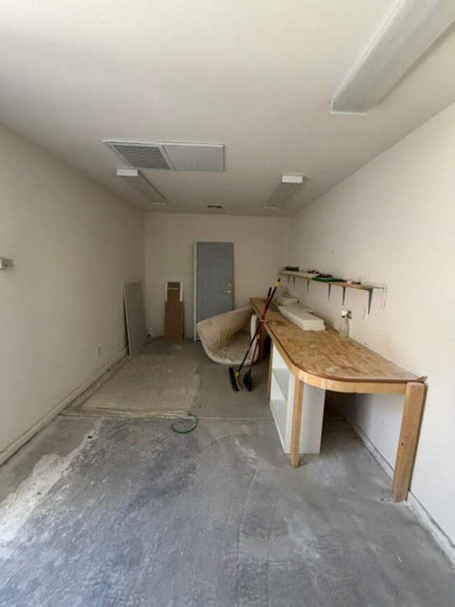 Building Photo - 2 bed 2 bath in Quail Ridge
