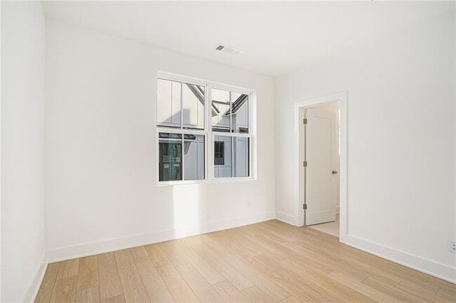 Building Photo - 1825 Gotham Ln NE