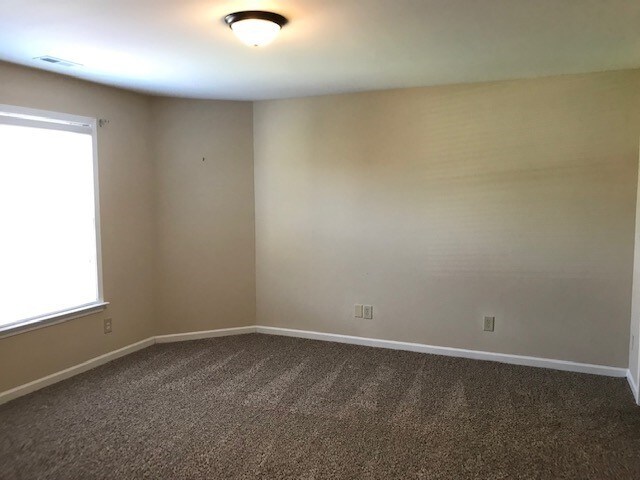 Building Photo - 5330 Bendix Ct