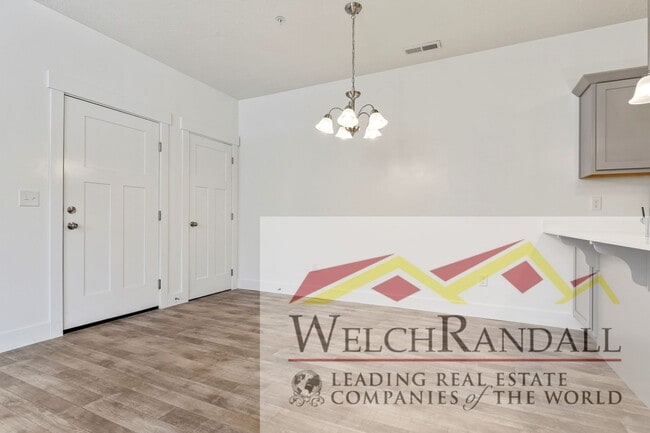 Building Photo - Stylish Vineyard Condo – 3 Beds, 2 Baths, ...