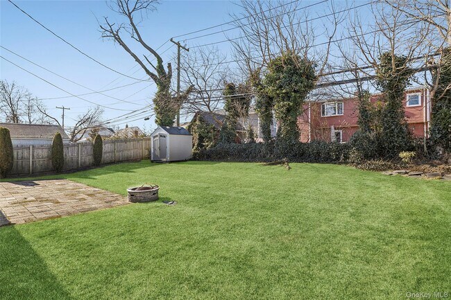 Building Photo - 22 Shelter Ln