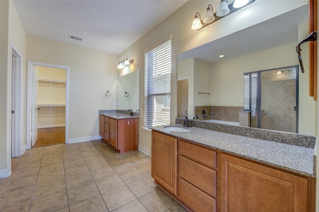 Building Photo - 26311 Parkman Grove Dr