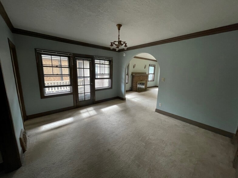 14 x 14 Dining Room - 1223 NE Schuyler St