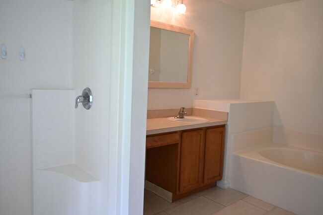 Building Photo - 41 Buffalo Bill Dr