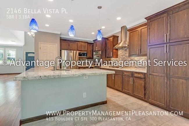 Building Photo - 2146 Bella Vista Pl