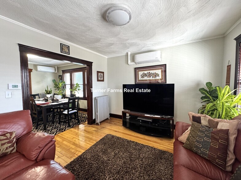 Building Photo - 77 Fairfax St