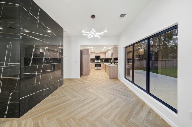 Building Photo - 2438 Carriage Lamp Ln