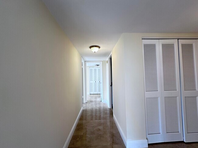 Building Photo - 10777 W Sample Rd