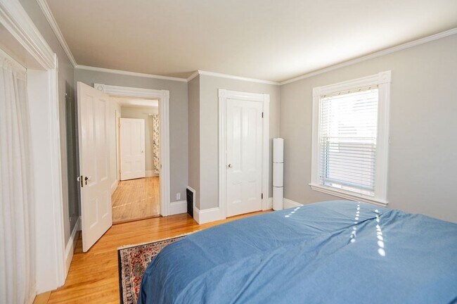 Building Photo - 57 Summer St